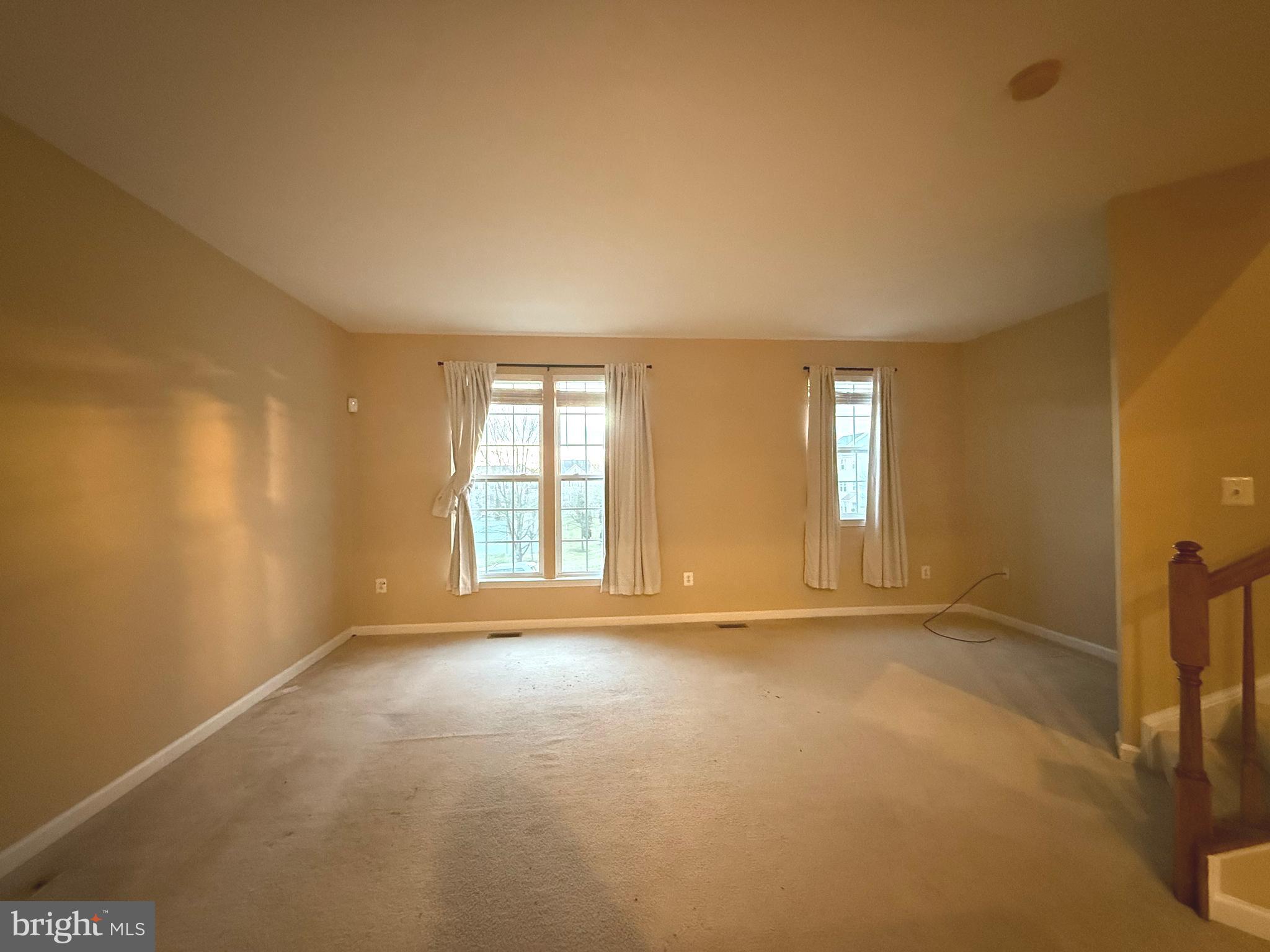 HUNTFIELD - Residential Lease