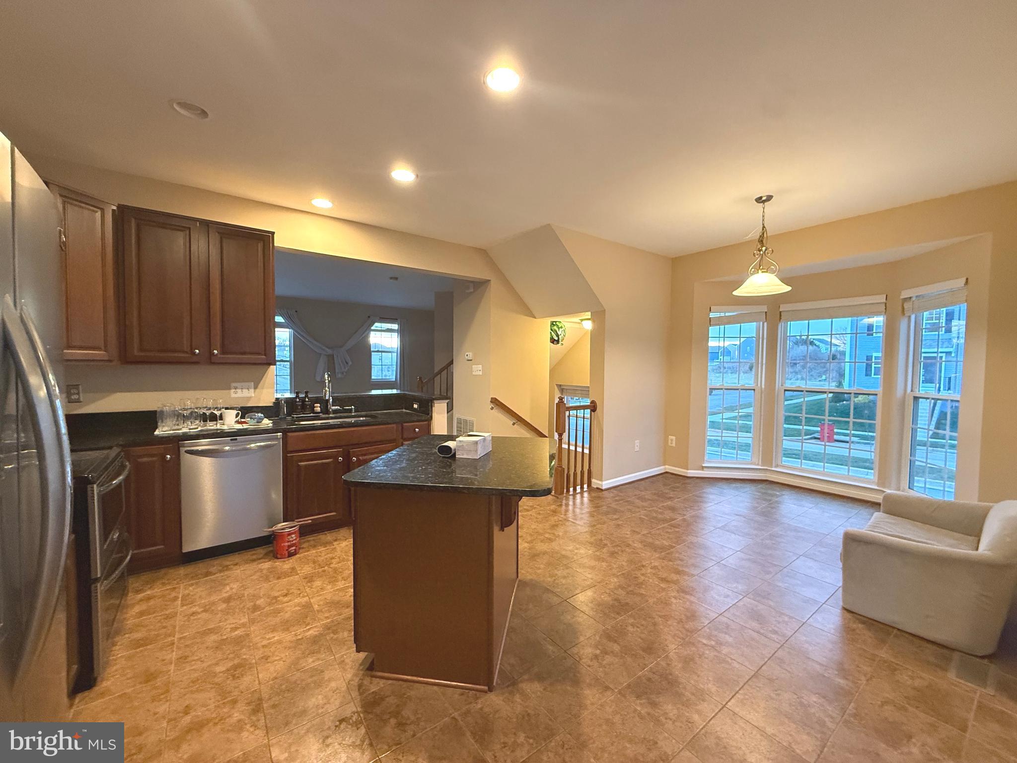 HUNTFIELD - Residential Lease