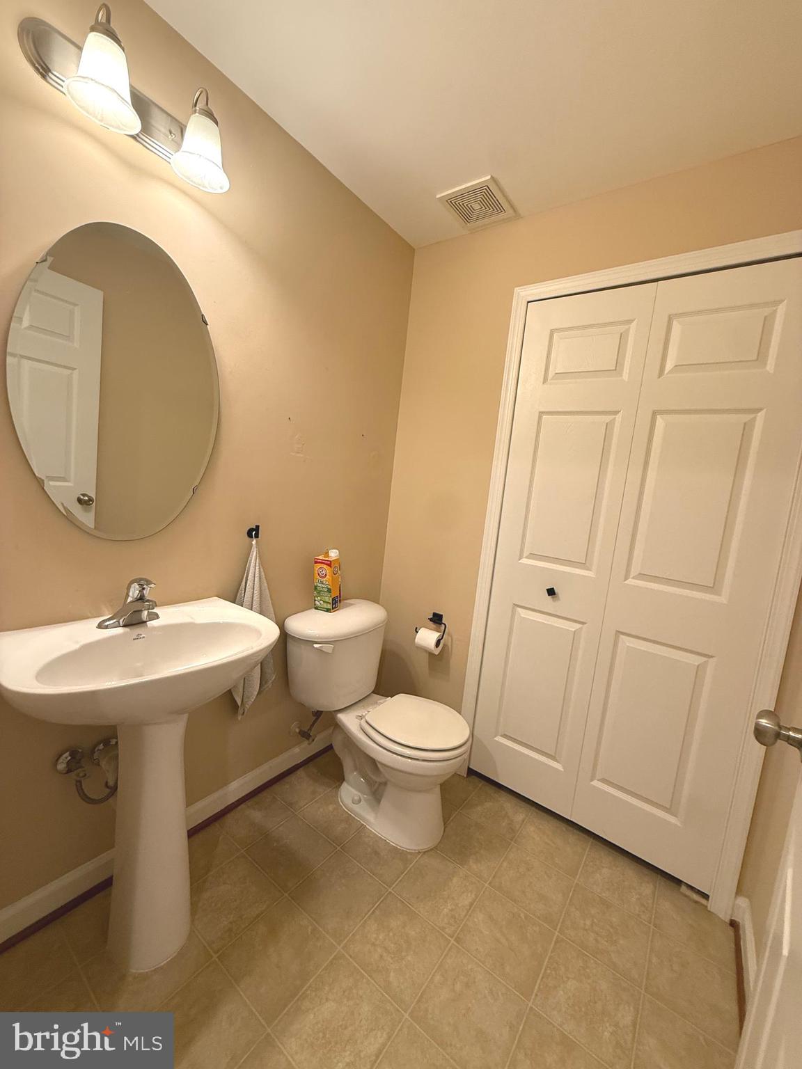 HUNTFIELD - Residential Lease