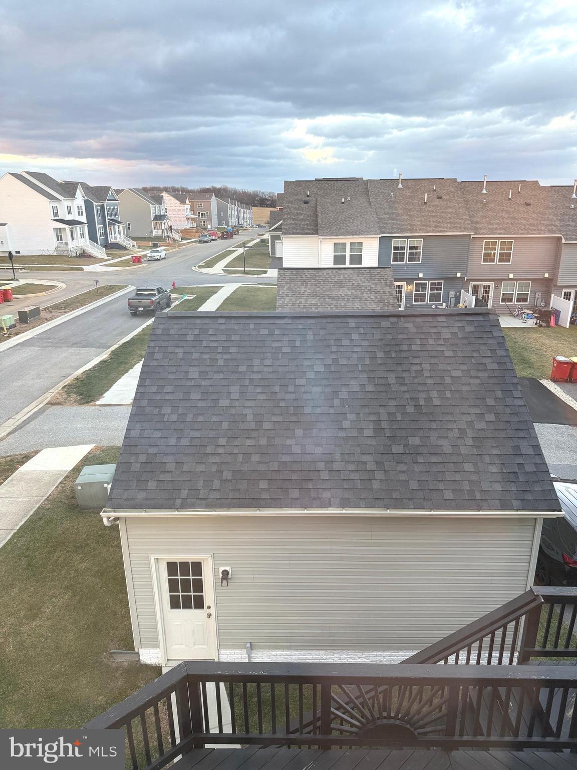 HUNTFIELD - Residential Lease