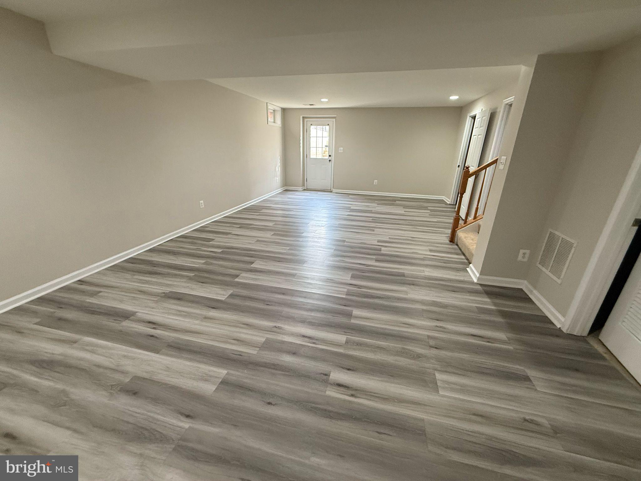 PORT POTOMAC - Residential