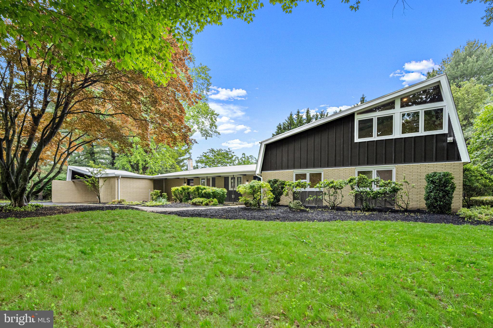 3405 WOODVALLEY DRIVE