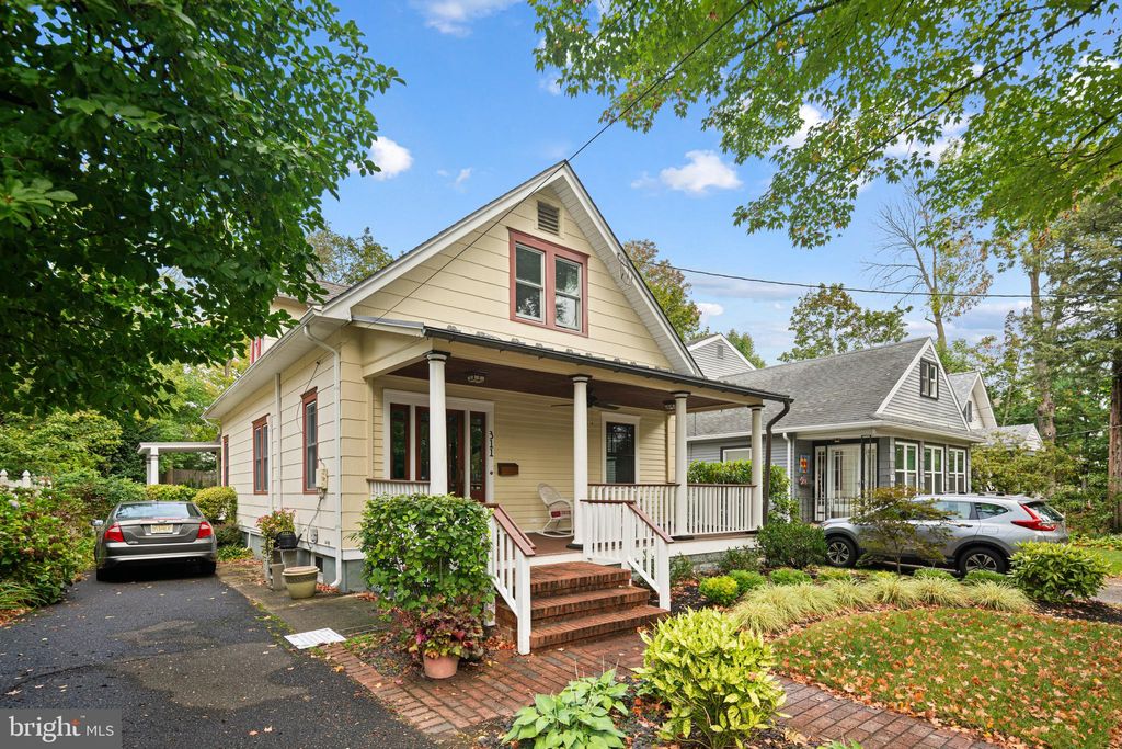 Photo of 311 Lincoln Avenue, HADDONFIELD, NJ 08033 (MLS # NJCD2102056)
