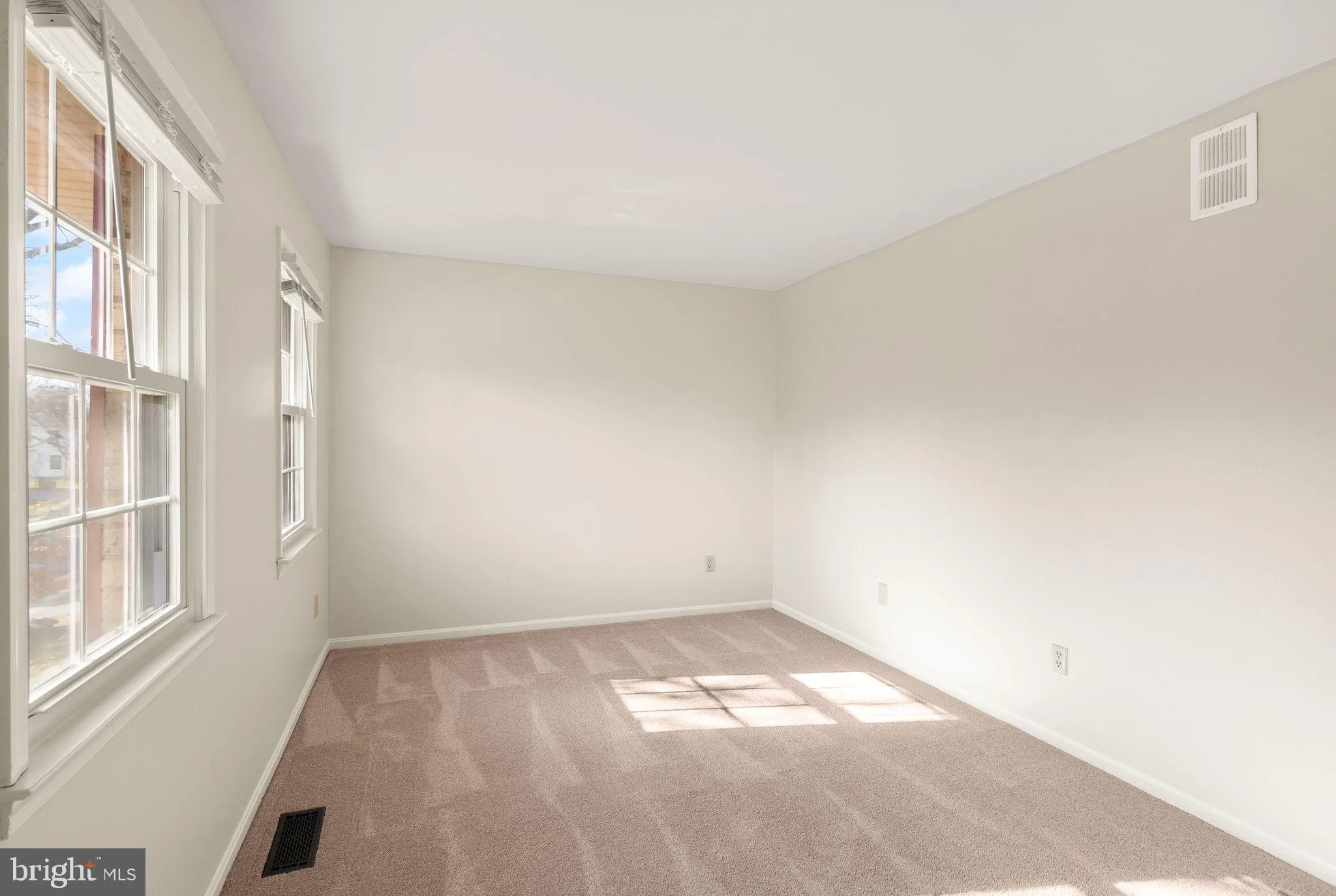 Chantilly, Virginia 20151, United States, 4 Bedrooms Bedrooms, ,4 BathroomsBathrooms,Residential,Coming Soon,237886