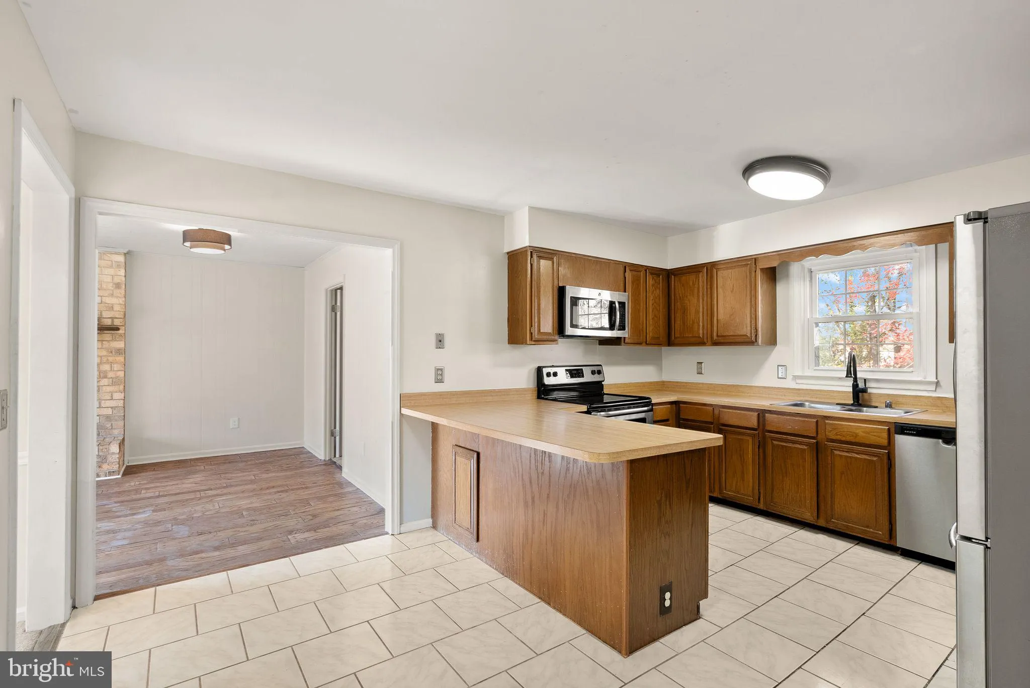 Chantilly, Virginia 20151, United States, 4 Bedrooms Bedrooms, ,4 BathroomsBathrooms,Residential,Coming Soon,237886