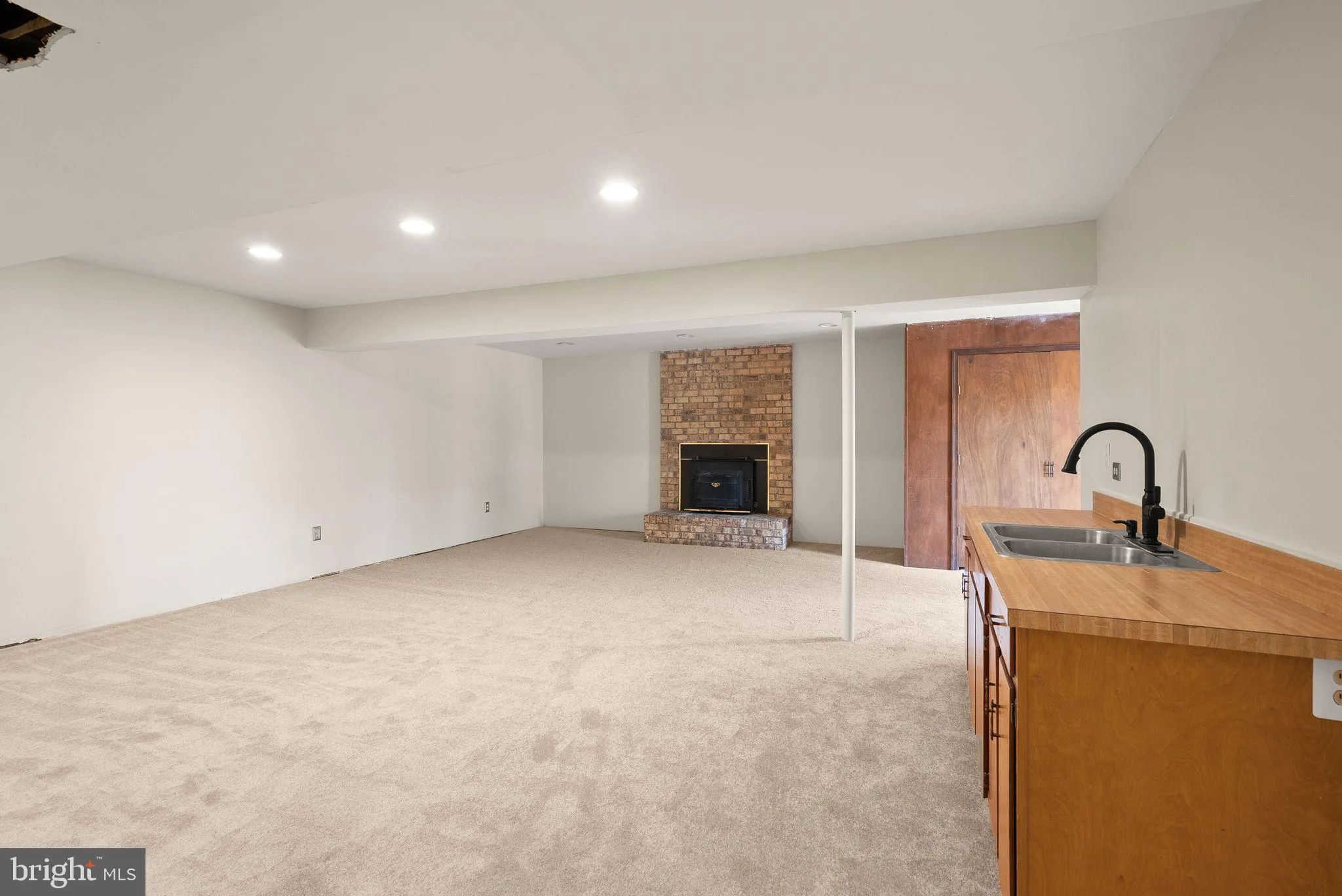 Chantilly, Virginia 20151, United States, 4 Bedrooms Bedrooms, ,4 BathroomsBathrooms,Residential,Coming Soon,237886