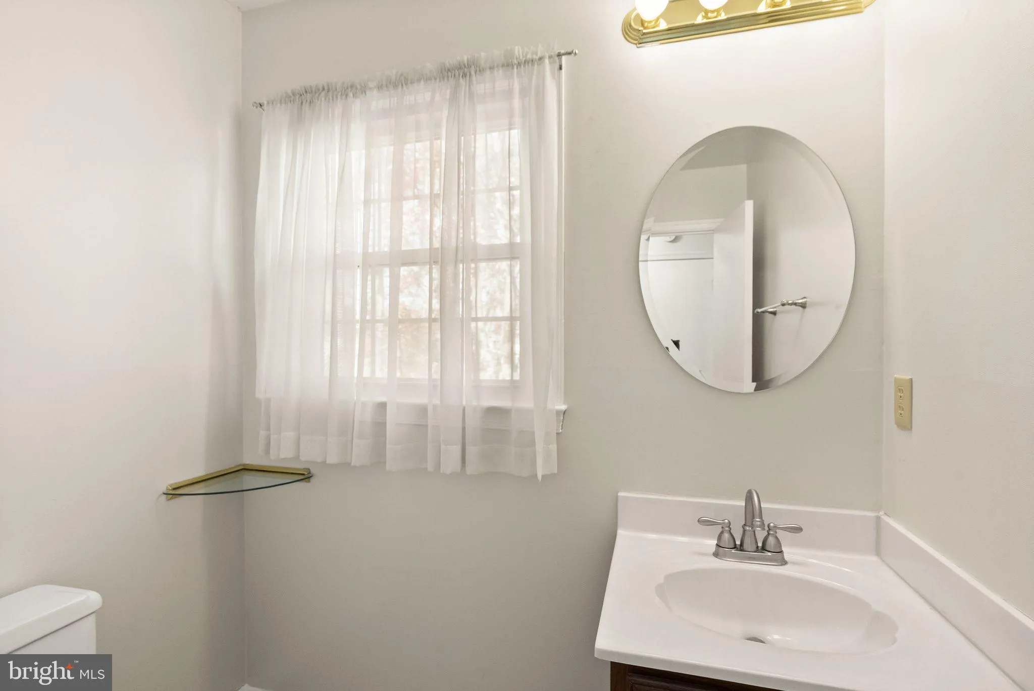 Chantilly, Virginia 20151, United States, 4 Bedrooms Bedrooms, ,4 BathroomsBathrooms,Residential,Coming Soon,237886