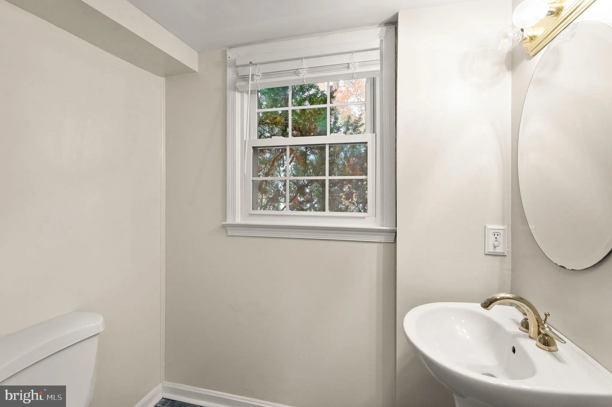 Chantilly, Virginia 20151, United States, 4 Bedrooms Bedrooms, ,4 BathroomsBathrooms,Residential,Coming Soon,237886