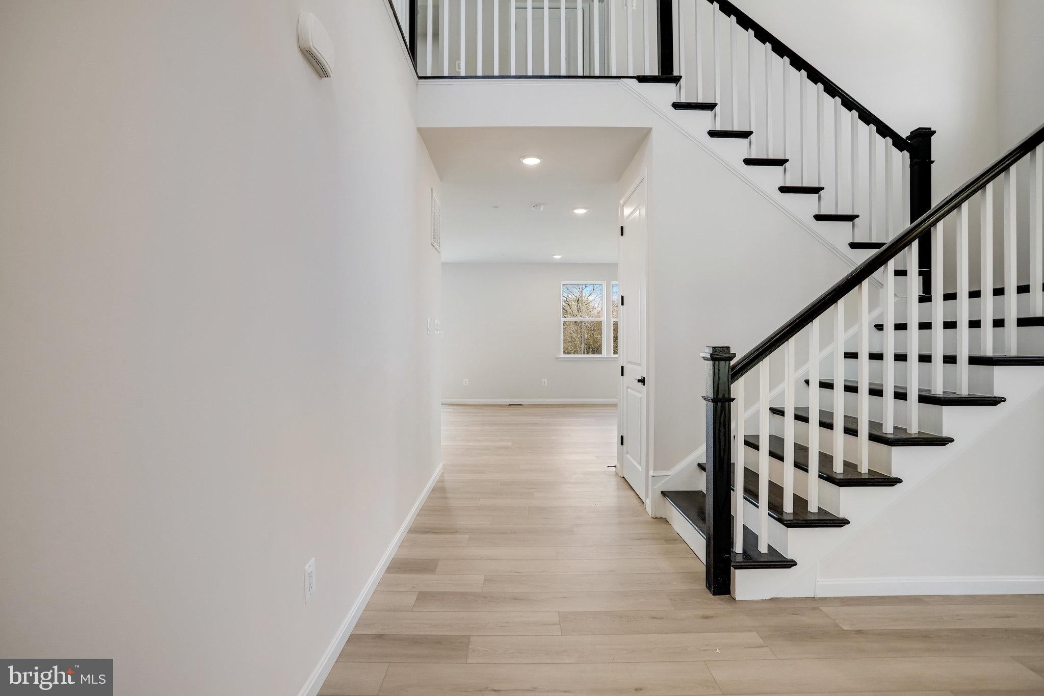 1620 SHADY TREE COURT