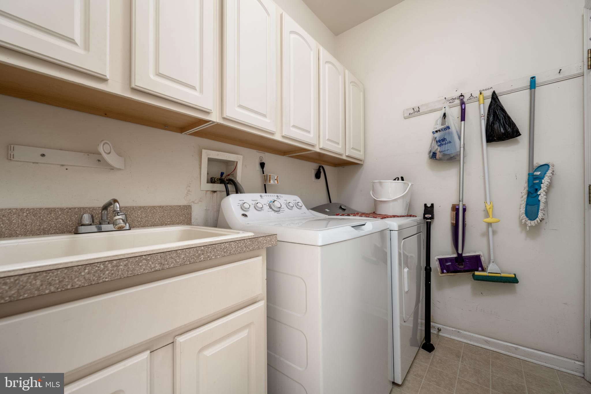 MEADOWS AT SHAWNEE - Residential