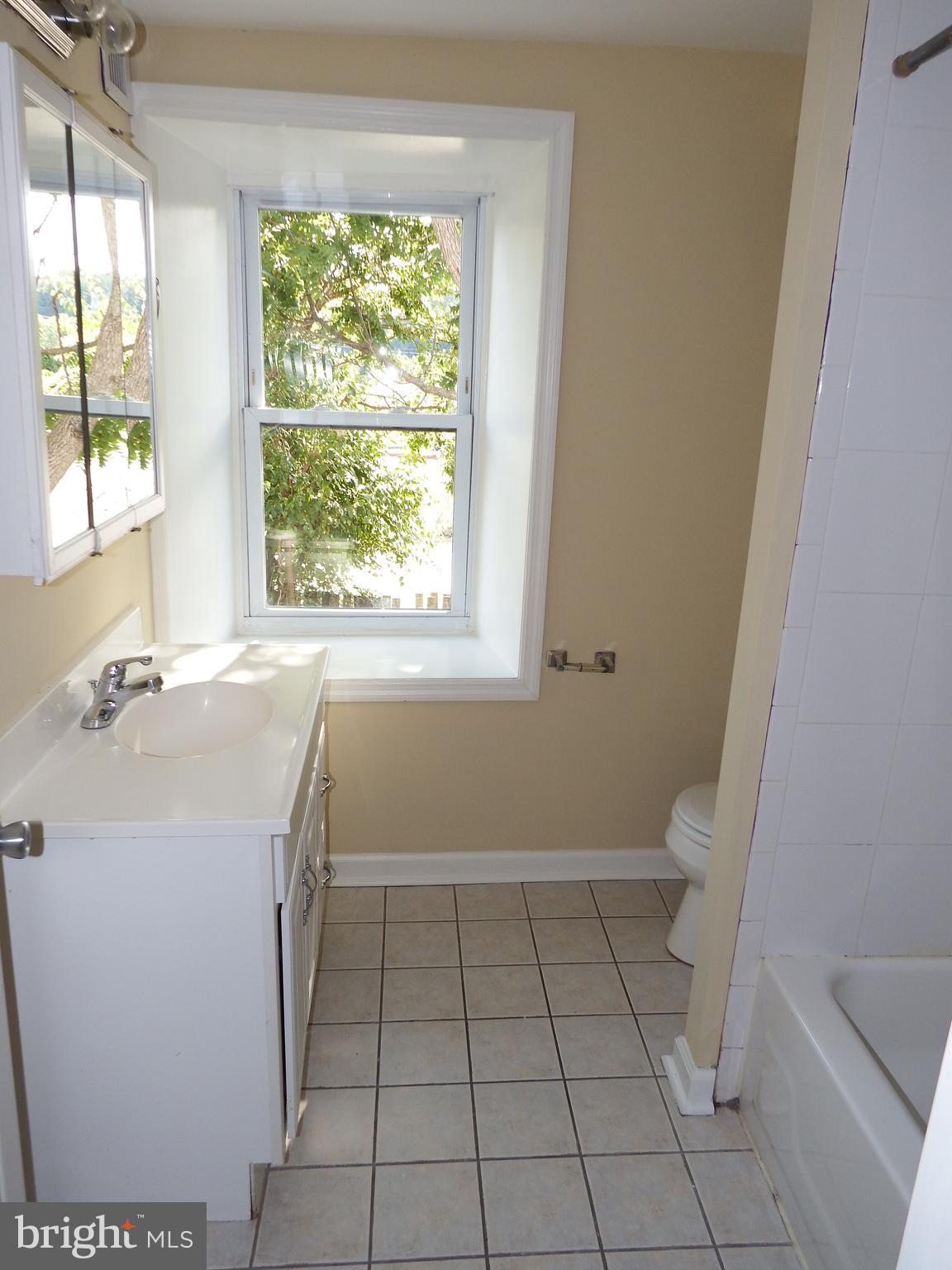 MANAYUNK - Residential Lease