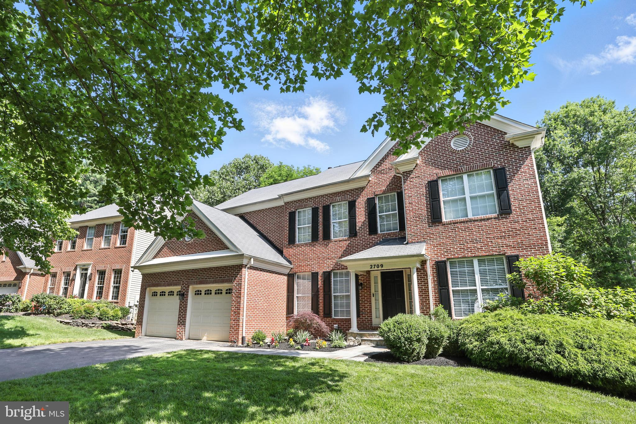 2709 SILVER HAMMER WAY