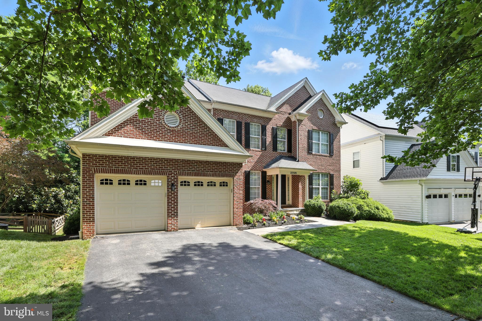 2709 SILVER HAMMER WAY