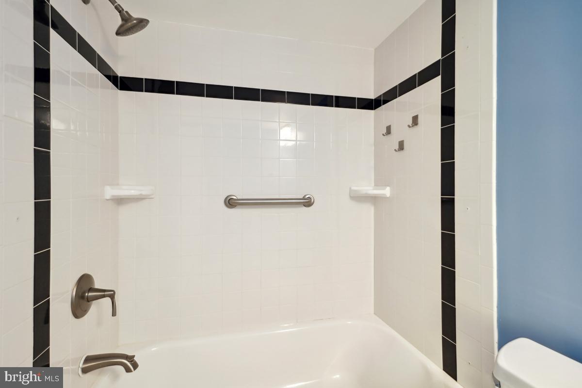 FORT ELLSWORTH - Residential