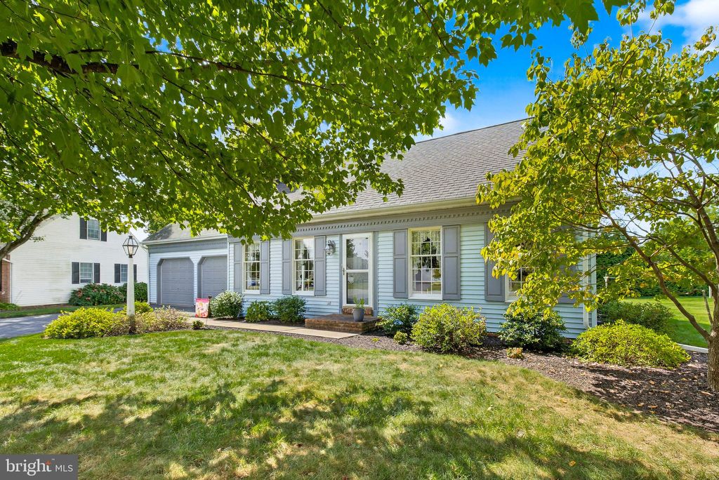 Photo of 18 Village Square, WILLOW STREET, PA 17584 (MLS # PALA2076426)