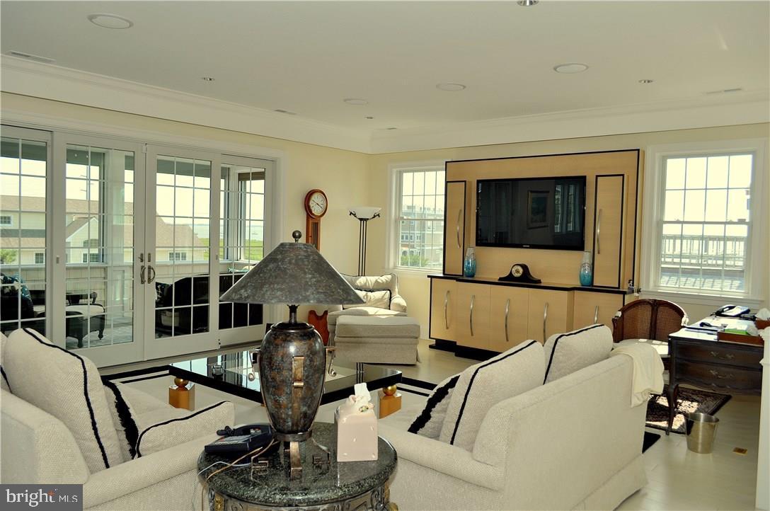 INDIAN BEACH - Residential