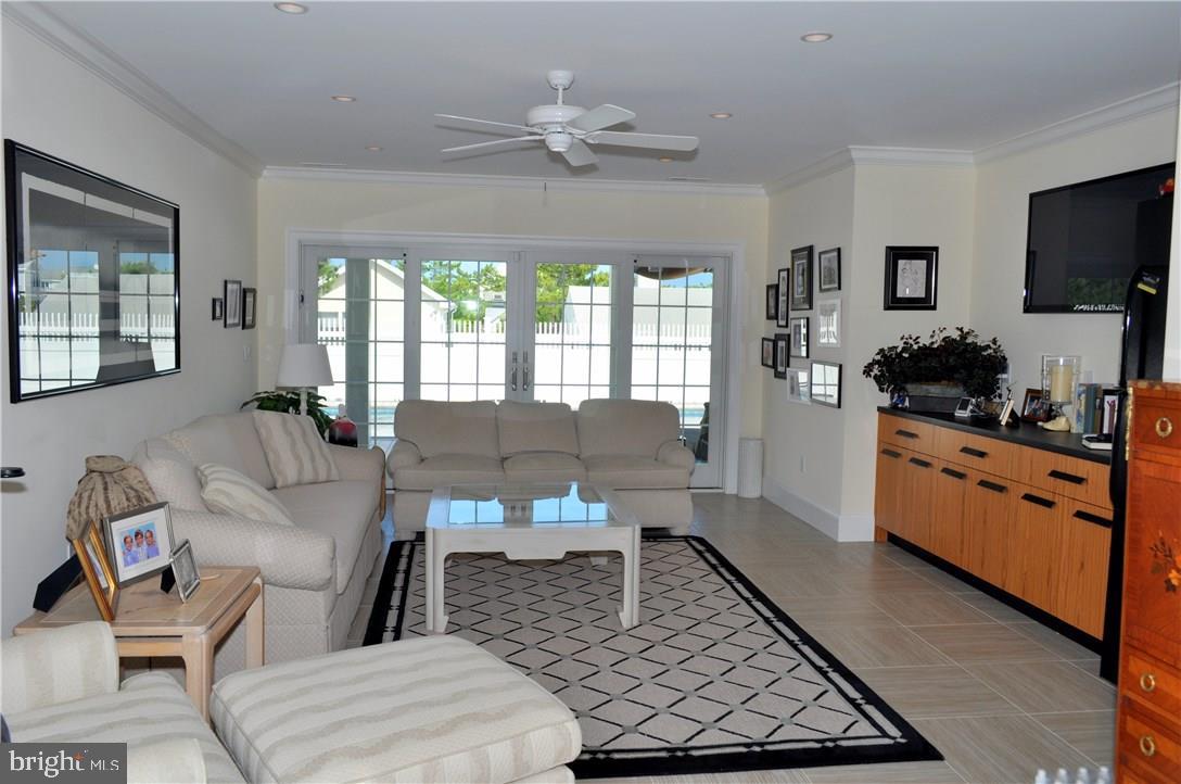 INDIAN BEACH - Residential