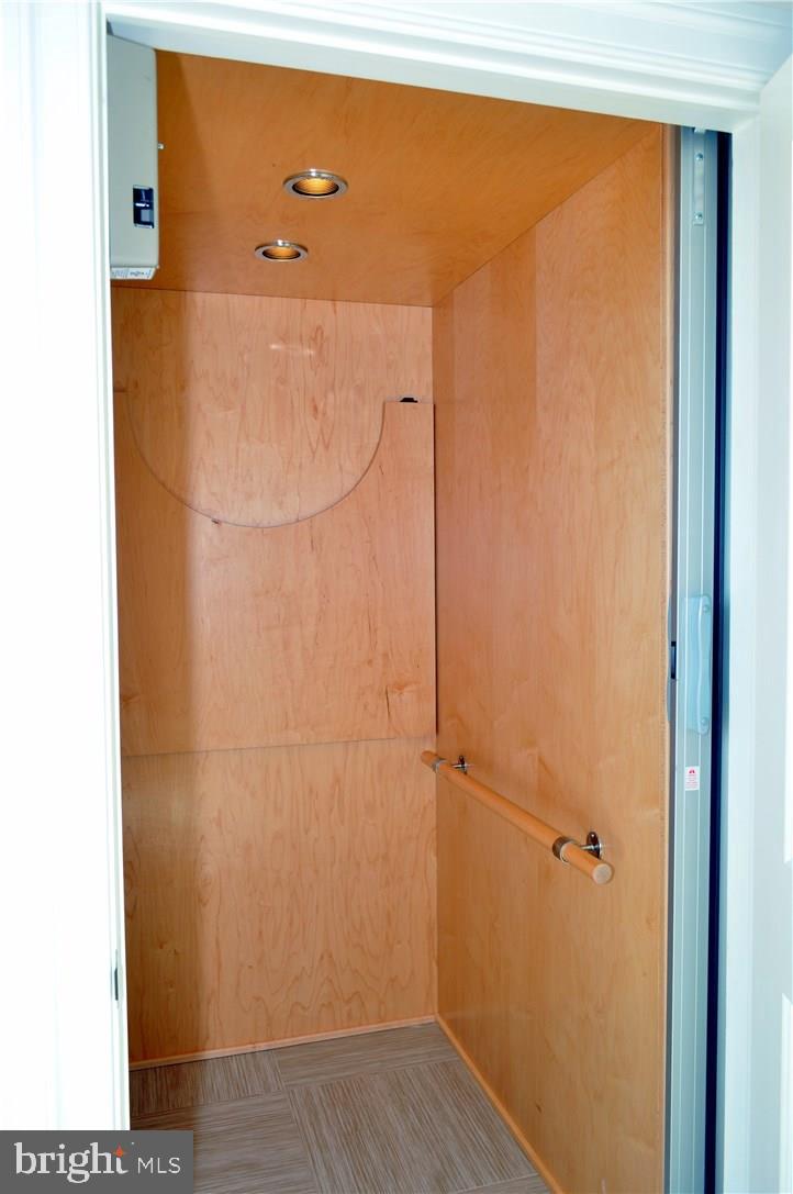 INDIAN BEACH - Residential