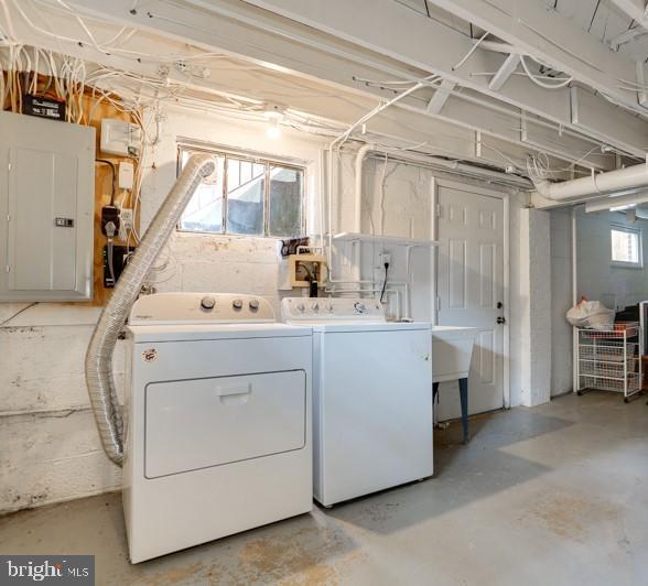 BRANDON VILLAGE - Residential Lease