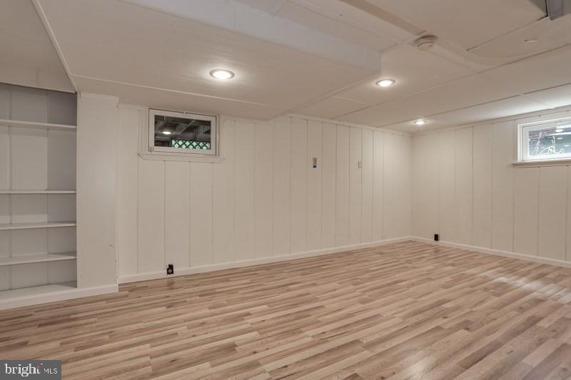 BRANDON VILLAGE - Residential Lease