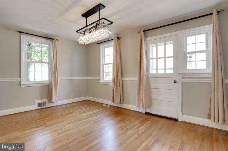 BRANDON VILLAGE - Residential Lease