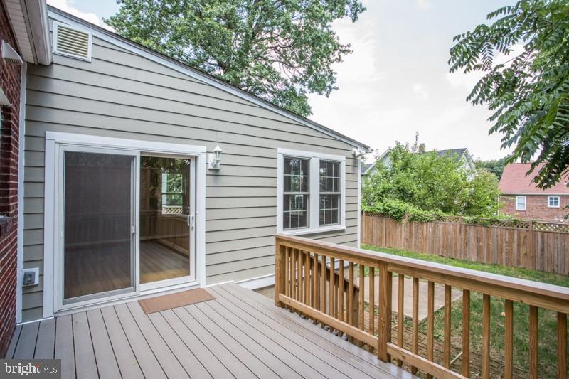 BRANDON VILLAGE - Residential Lease