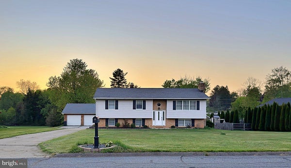 2708 HUNTING RIDGE CT, BALDWIN, MD 21013 - Image 41bee2c9c99d2dc9d496a02a5a5690e9/348573472