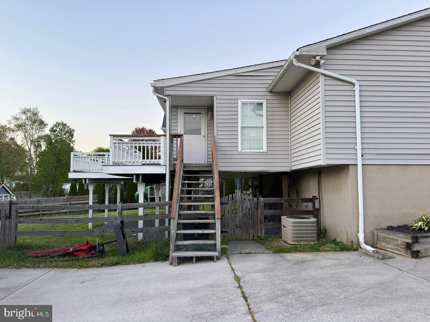 2708 HUNTING RIDGE COURT