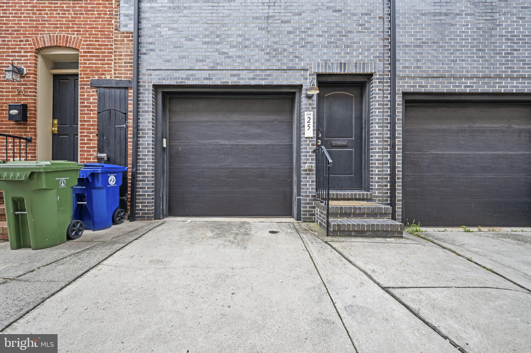 25 S CHAPEL STREET S