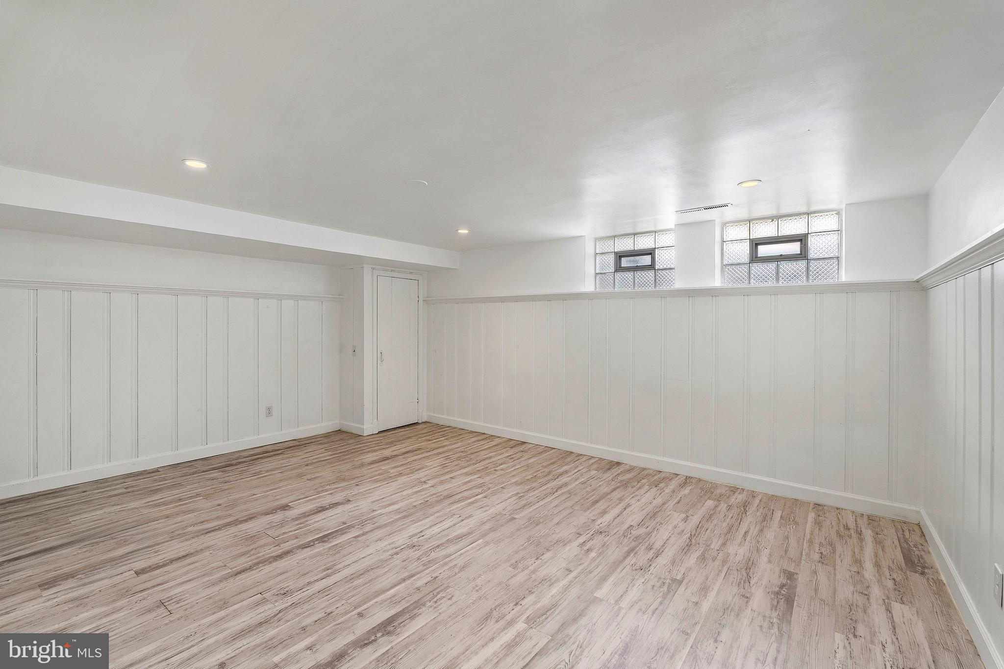 PARKVILLE - Residential Lease