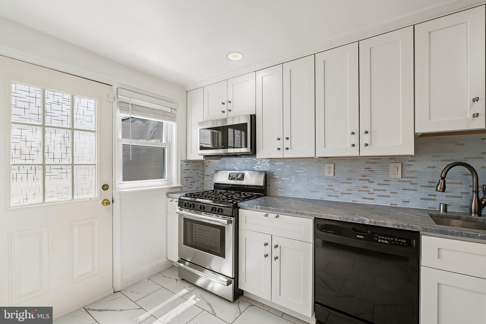 PARKVILLE - Residential Lease