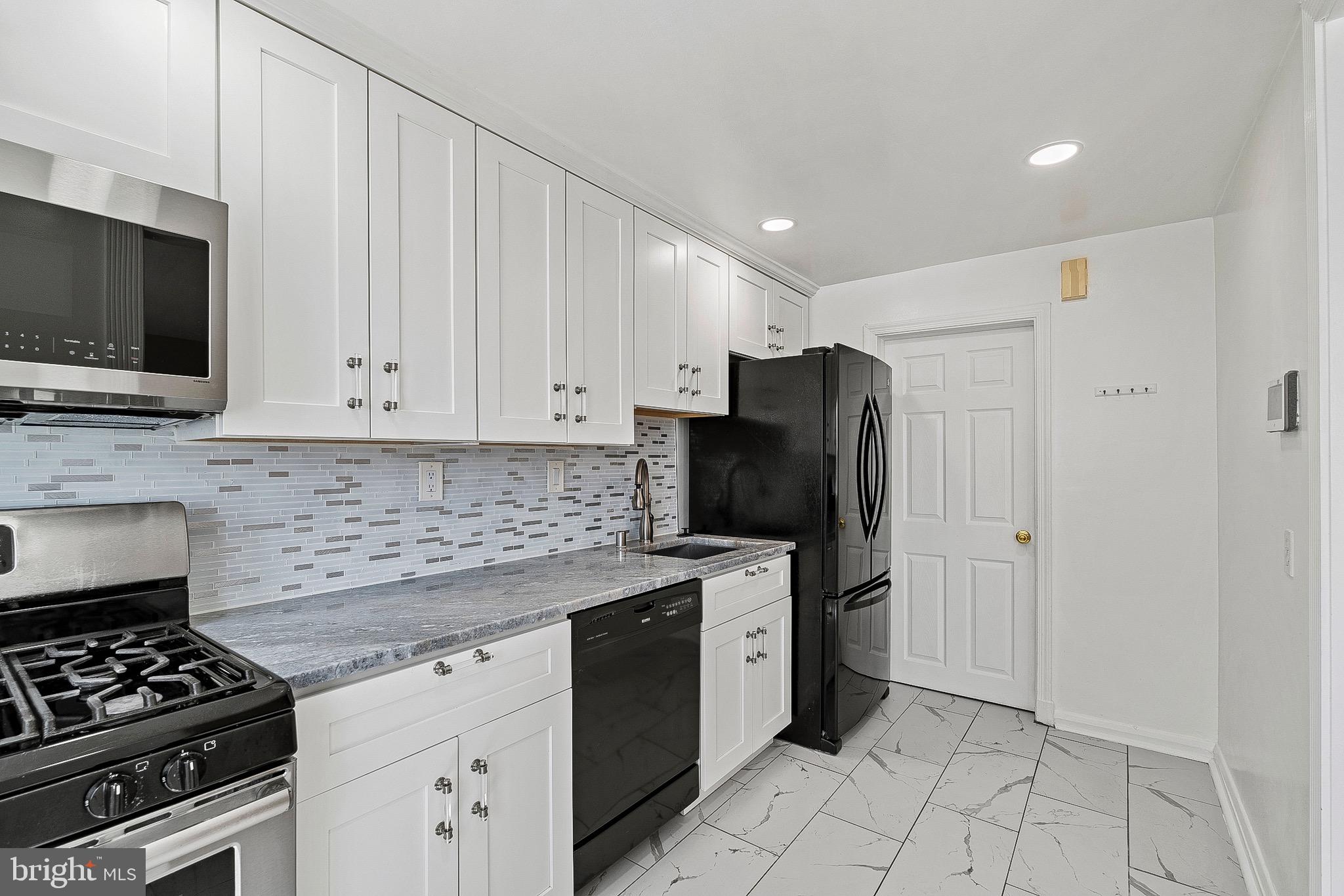 PARKVILLE - Residential Lease