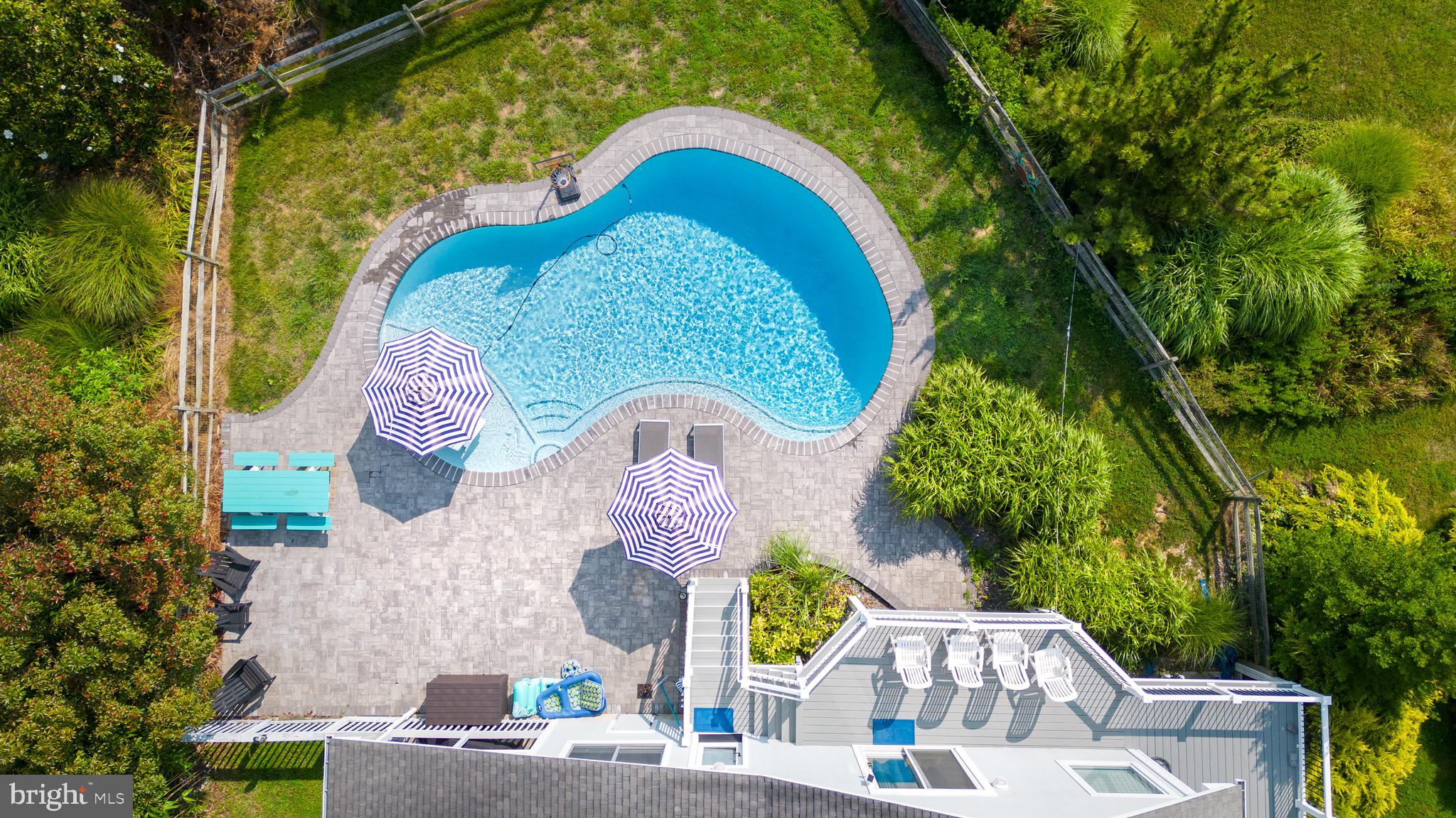 COVE CREEK CLUB - Residential