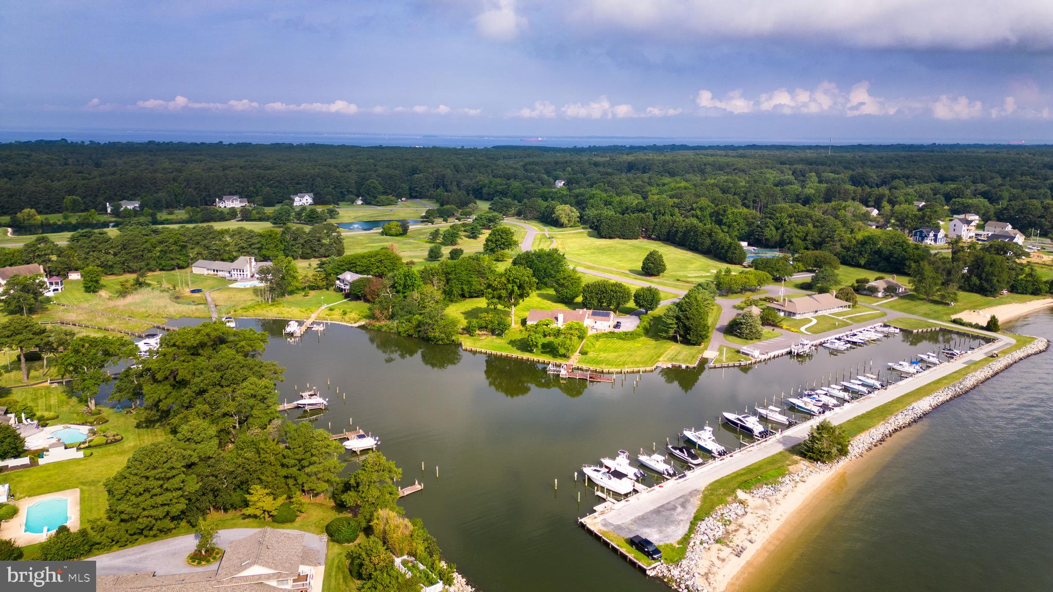 COVE CREEK CLUB - Residential