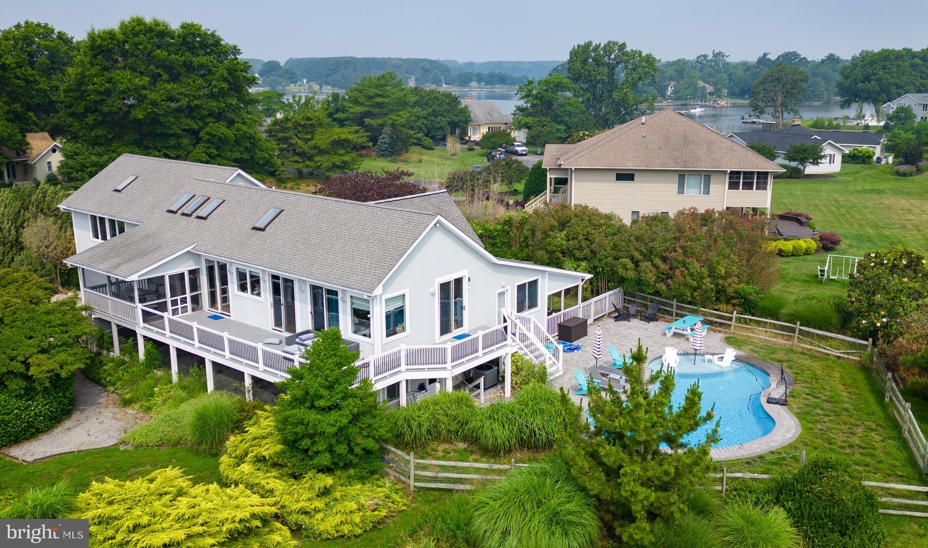 COVE CREEK CLUB - Residential