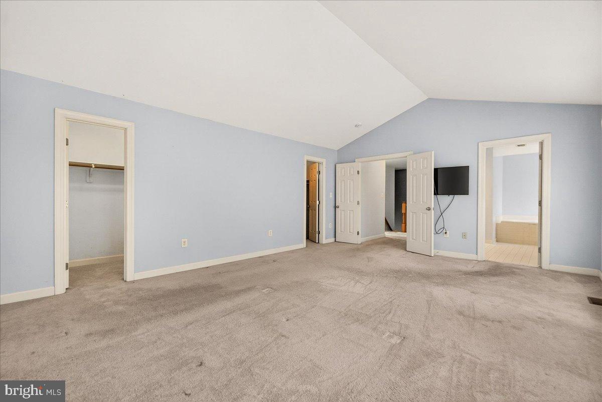 KINGS BRIDGE - Residential