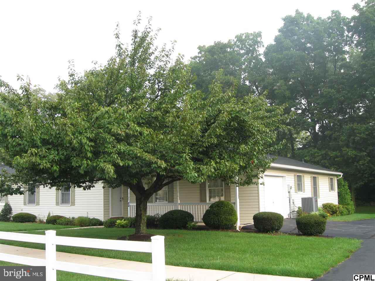 STRAWBERRY COURT - Residential