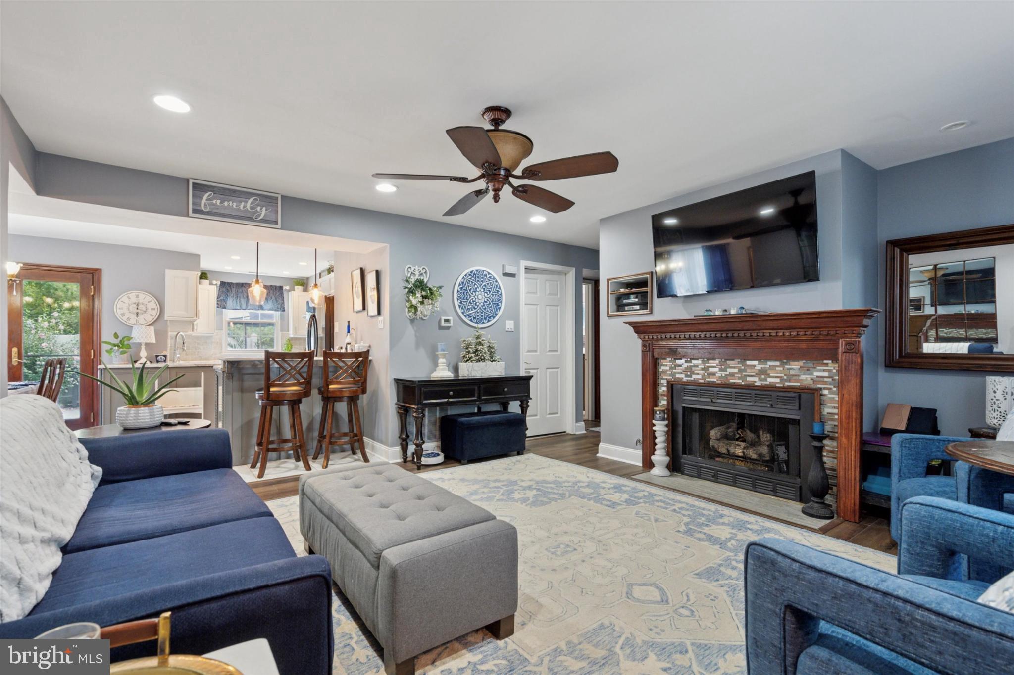 651 ROSE HOLLOW A