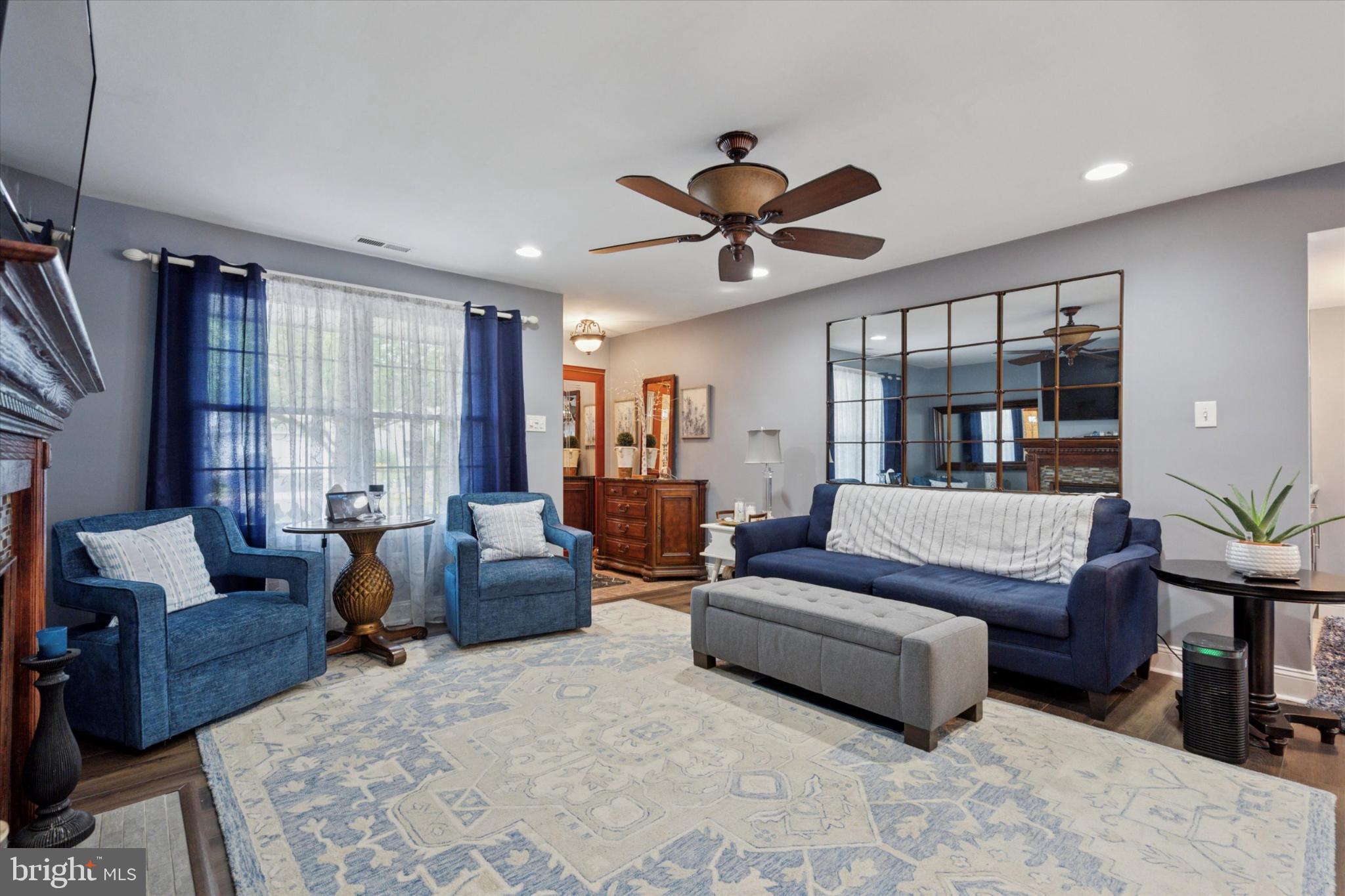 651 ROSE HOLLOW A