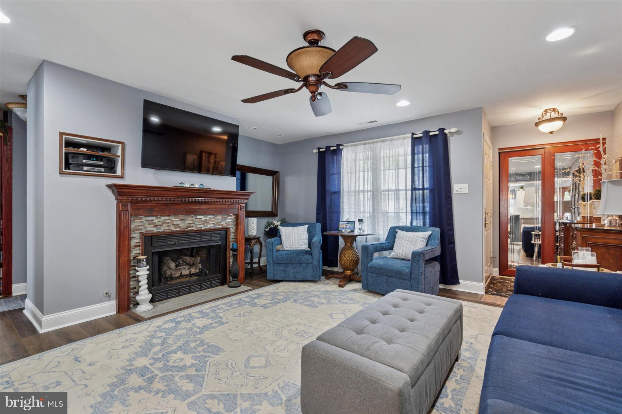 651 ROSE HOLLOW A
