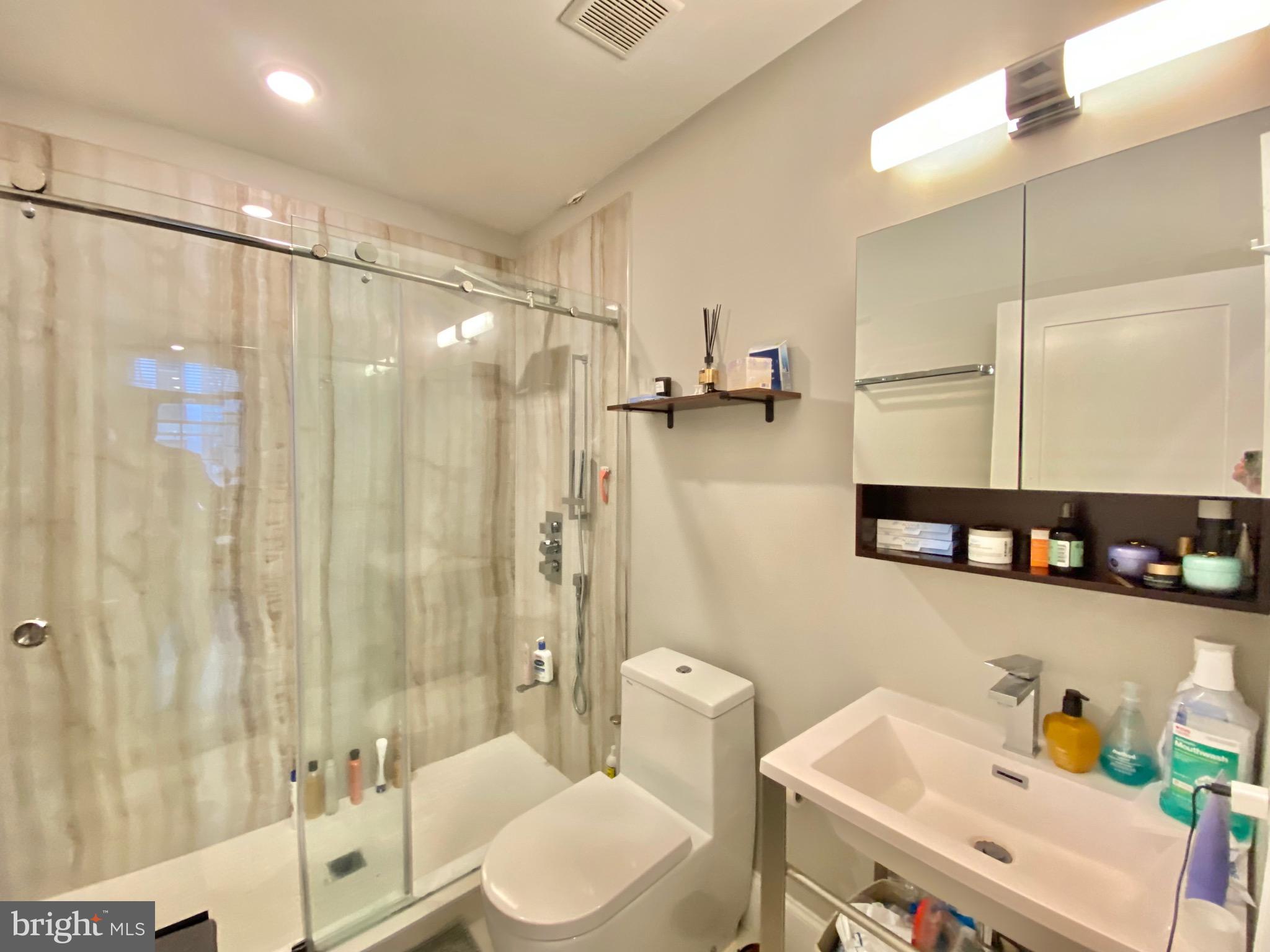 RITTENHOUSE SQUARE - Residential Lease