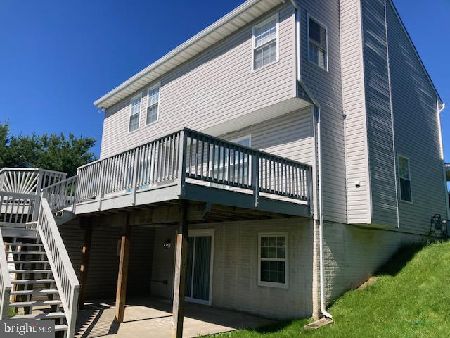 920 BURNING TREE COURT