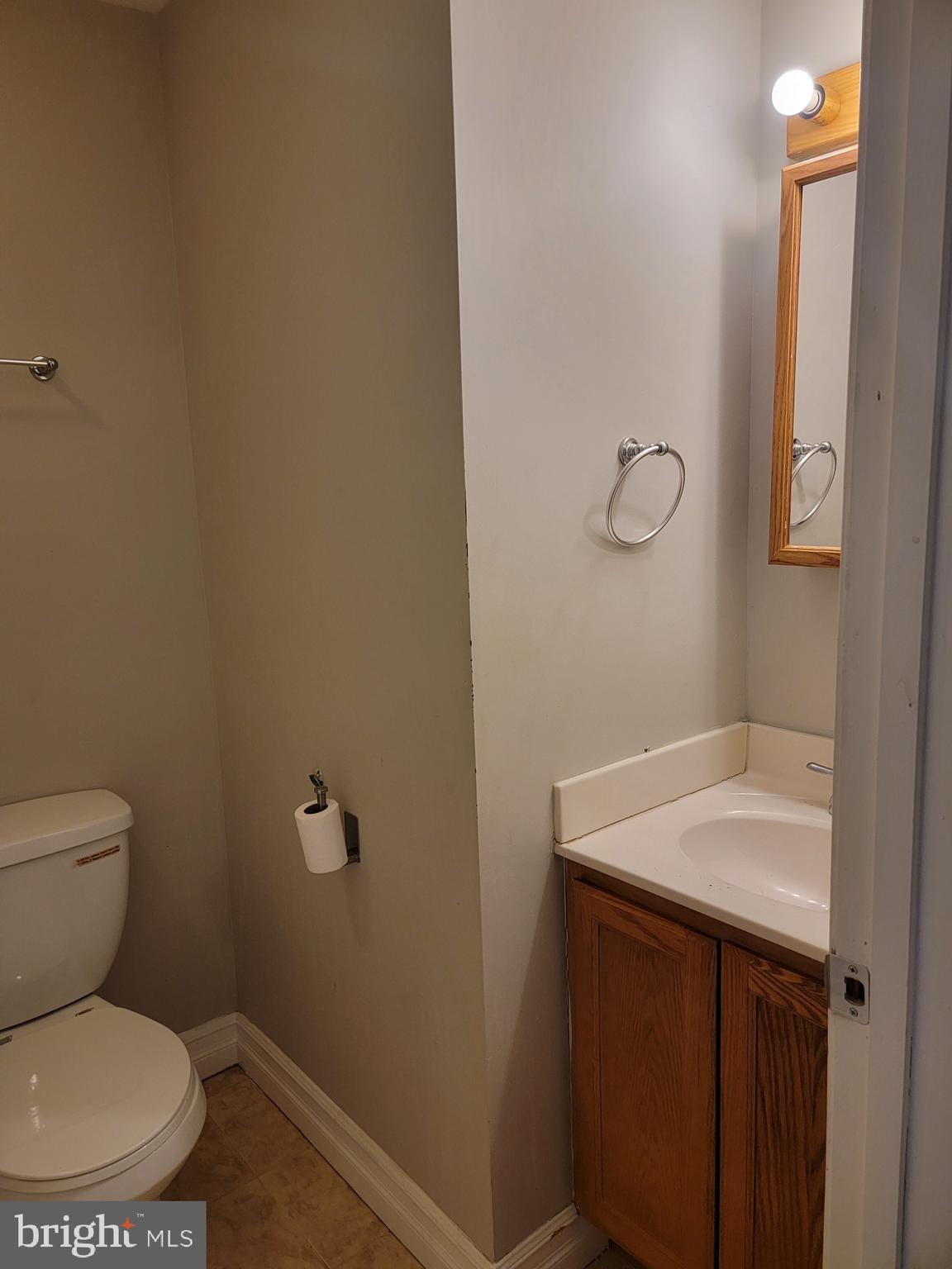 HOLLINS MARKET - Residential