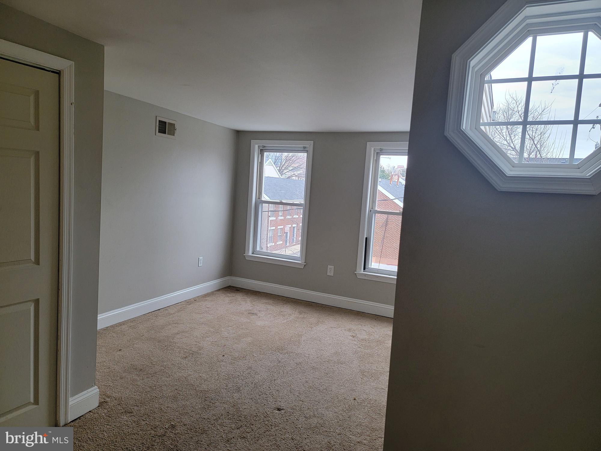 HOLLINS MARKET - Residential