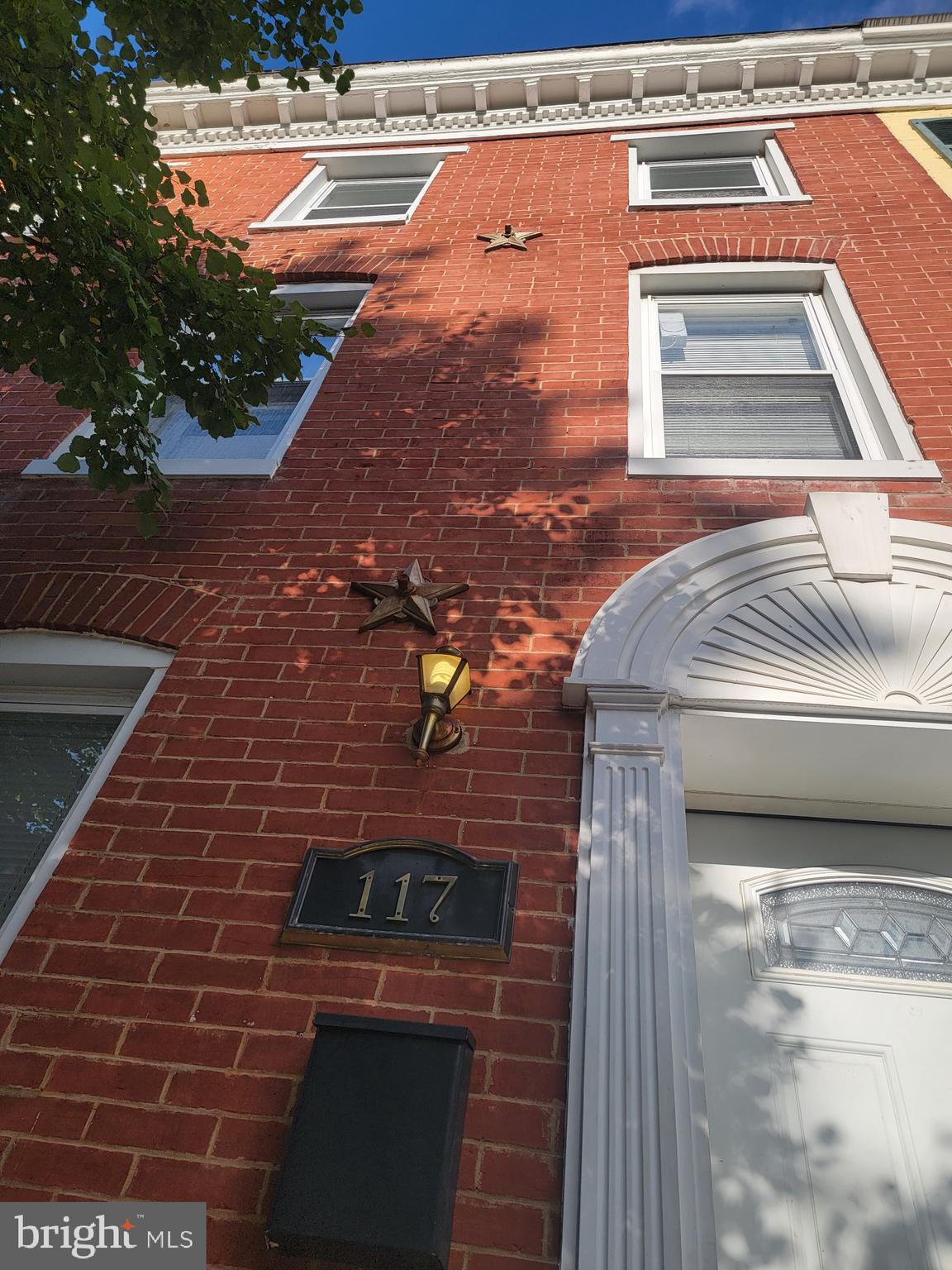 HOLLINS MARKET - Residential