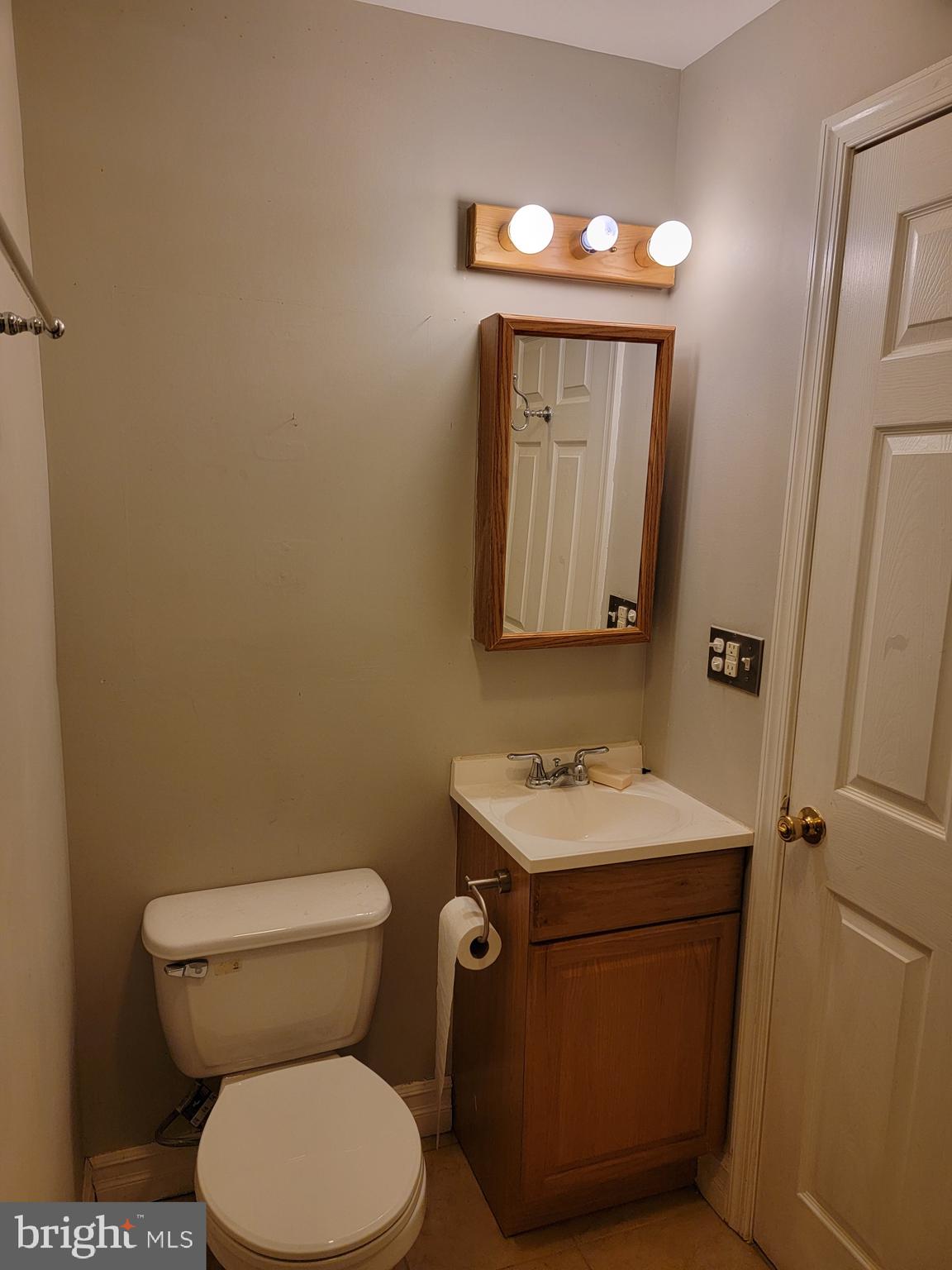 HOLLINS MARKET - Residential