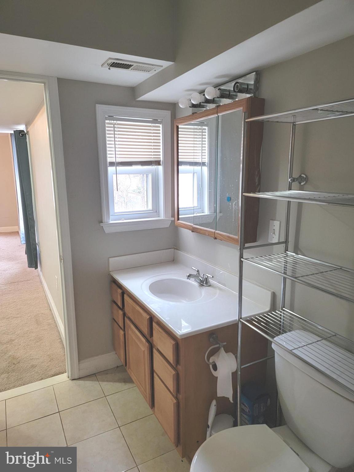 HOLLINS MARKET - Residential