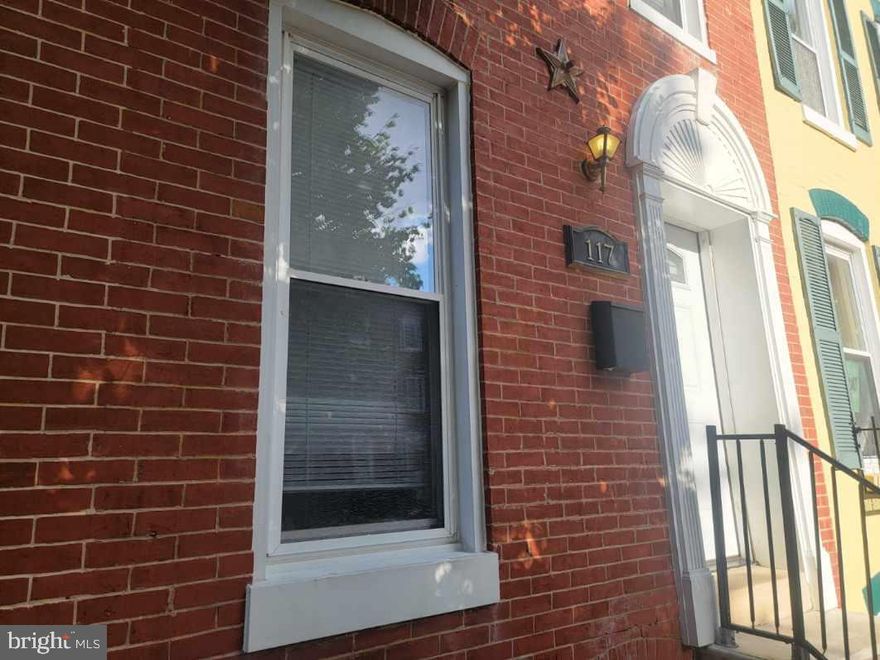 Nice brick front townhouse in a great location --- 4 bedrooms, 3 full baths, and 1 half bath --- 3 finished levels plus a partially finished lower level --- Open layout on the main level with hardwood floors --- Private backyard patio --- Walking distance to University of Maryland Medical Complex, Lexington Market, Oriole Park, Ravens Stadium, Inner Harbor, and the Horseshoe Casino --- Conveniently accessible to MARC Commuter train, light rail, BWI Airport, bus lines, and I-395 and I-95 --- Good sized bedrooms --- 3 Full bathrooms each with a jetted jacuzzi tub