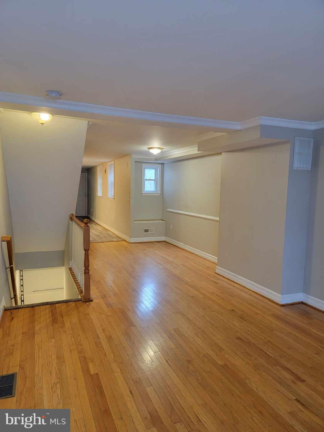 HOLLINS MARKET - Residential