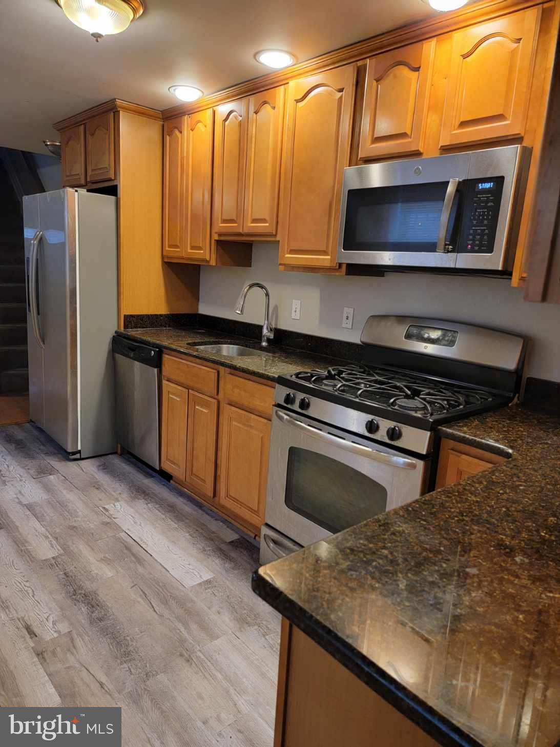 HOLLINS MARKET - Residential